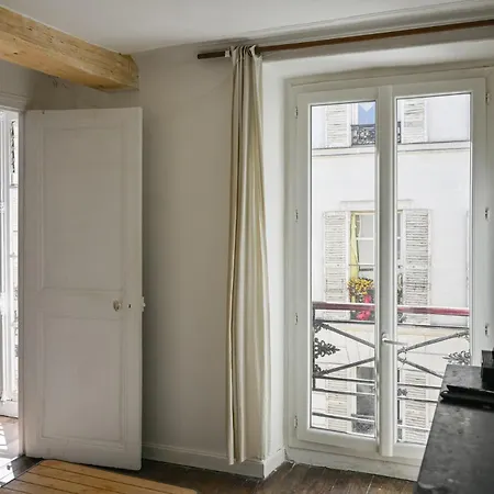 Herberg Bright And Cosy In Republique